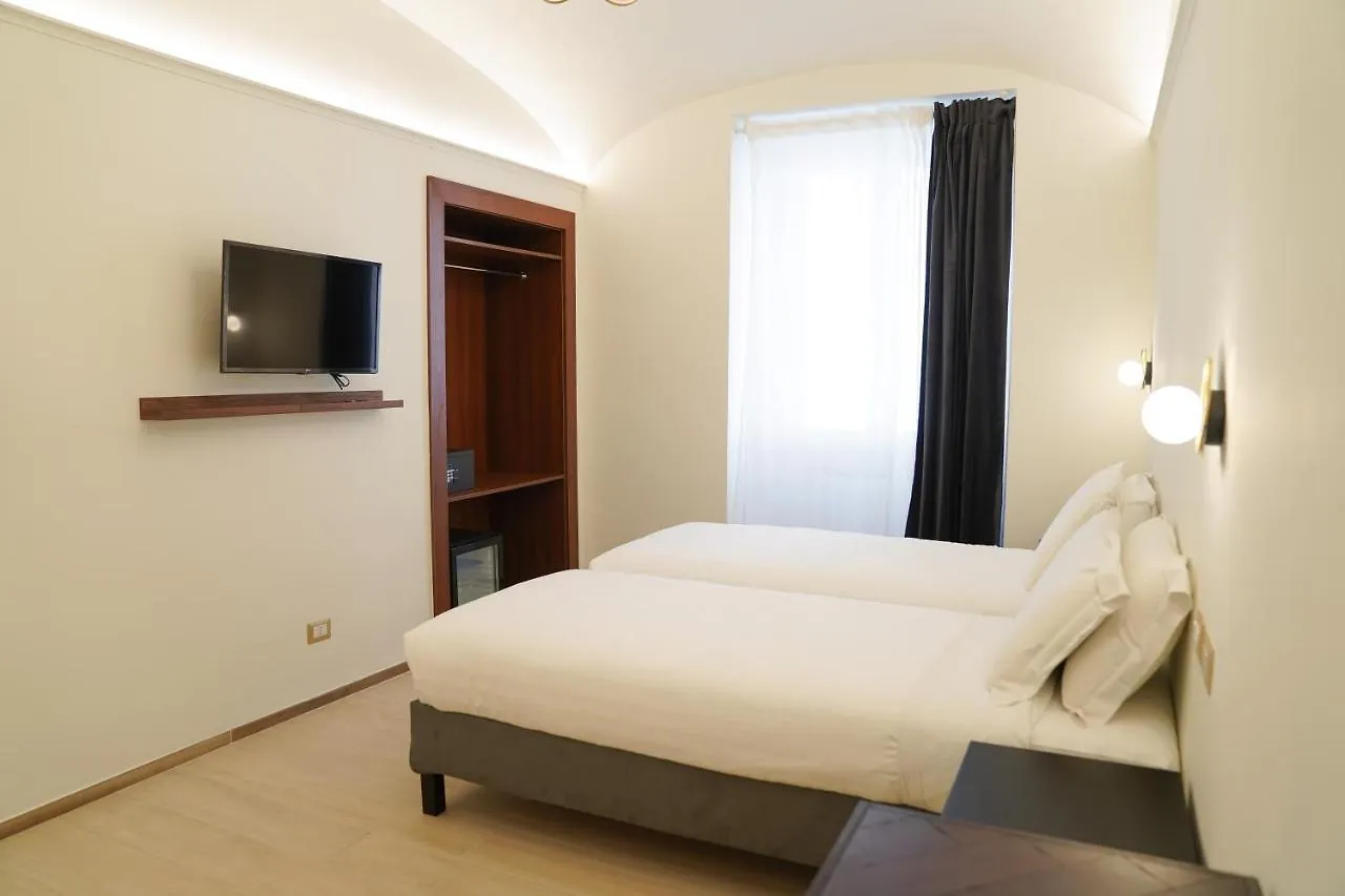 Charm&Bella Guest House Rome Italy