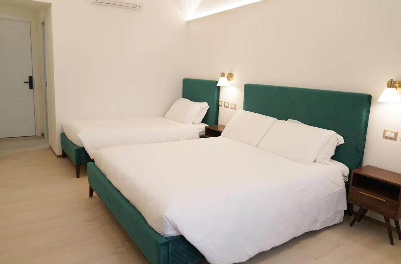 Charm&Bella Guest House Rome Italy
